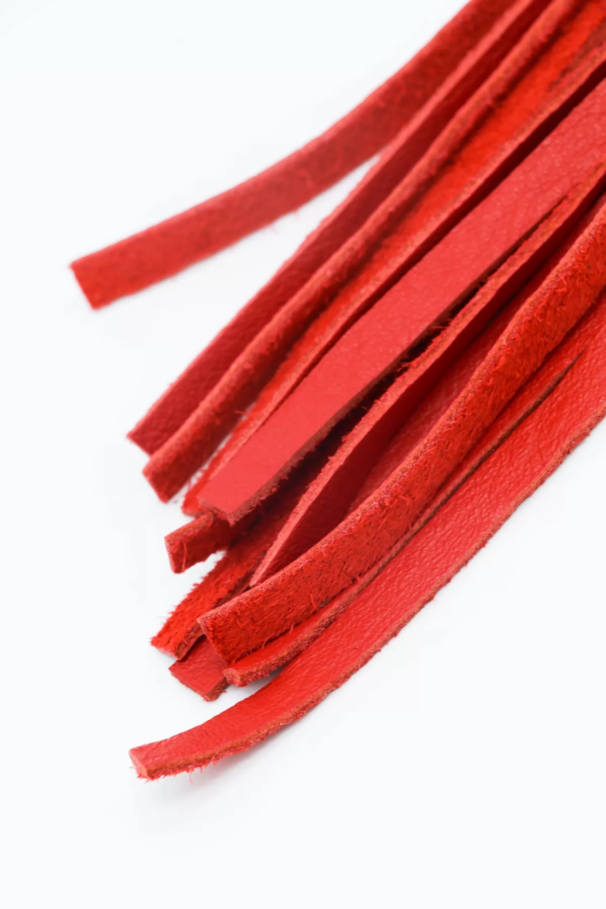 Best Sally's Toy Cowhide Handcraft Flogger Super Basic - Red