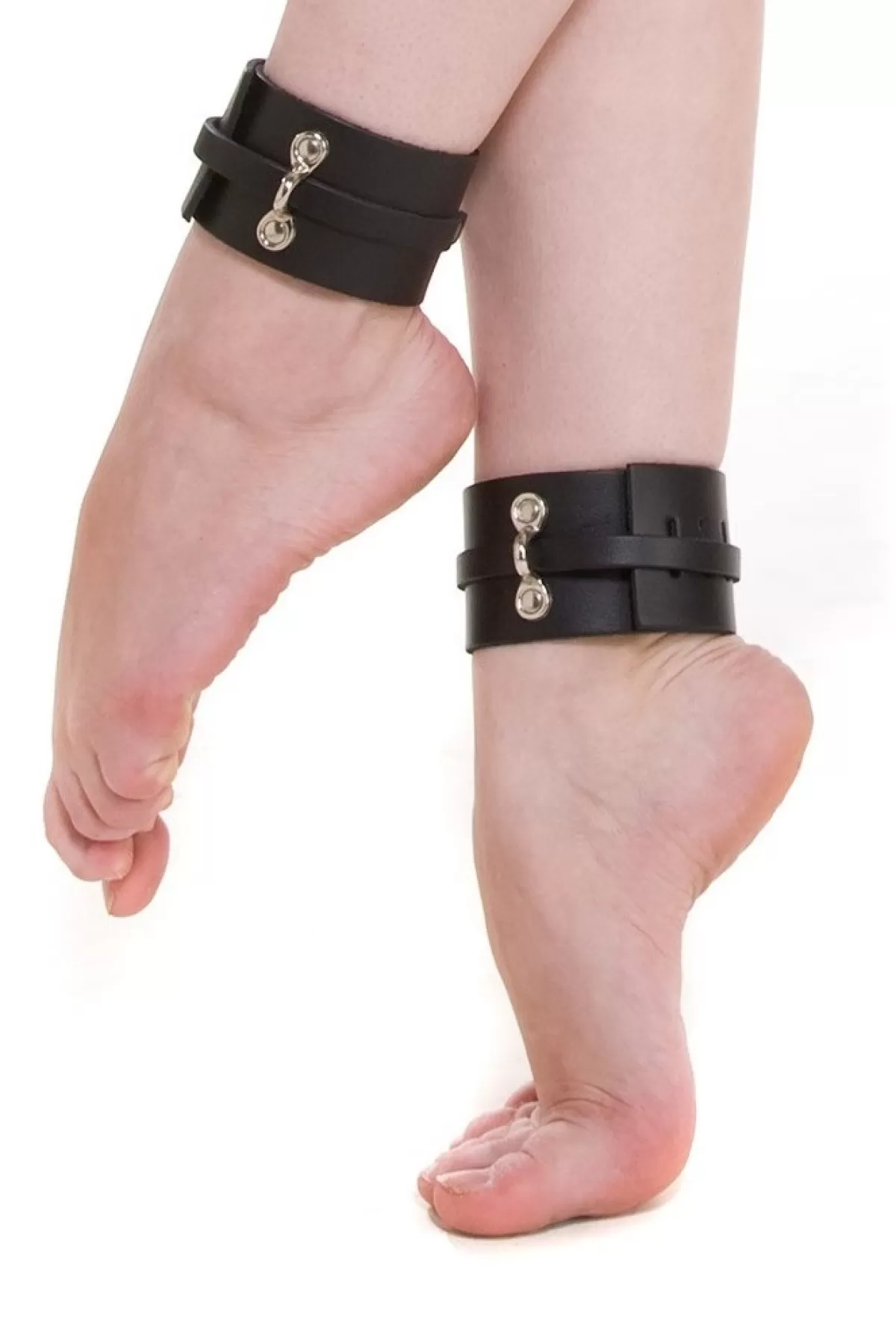 Hot Sally's Toy KinkLab Bondage Basics Leather Ankle Cuffs - Black